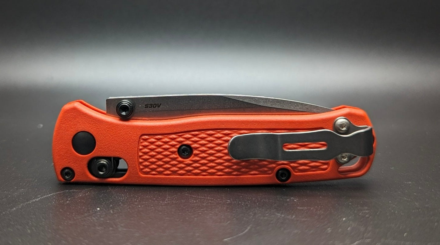 Mini Bugout Mesa Red Grivory 533-04 Closed Back Side