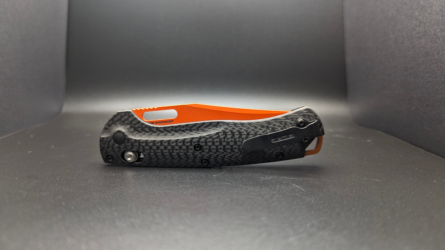 Taggedout Carbon Fiber Back Closed