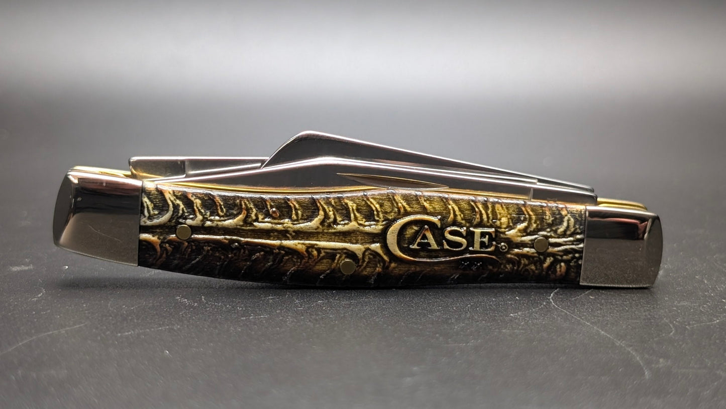 Closed Front of Case Golden Pinecone Natural Bone Colorwash Medium Stockman Model #81801 Pattern (63032 SS)