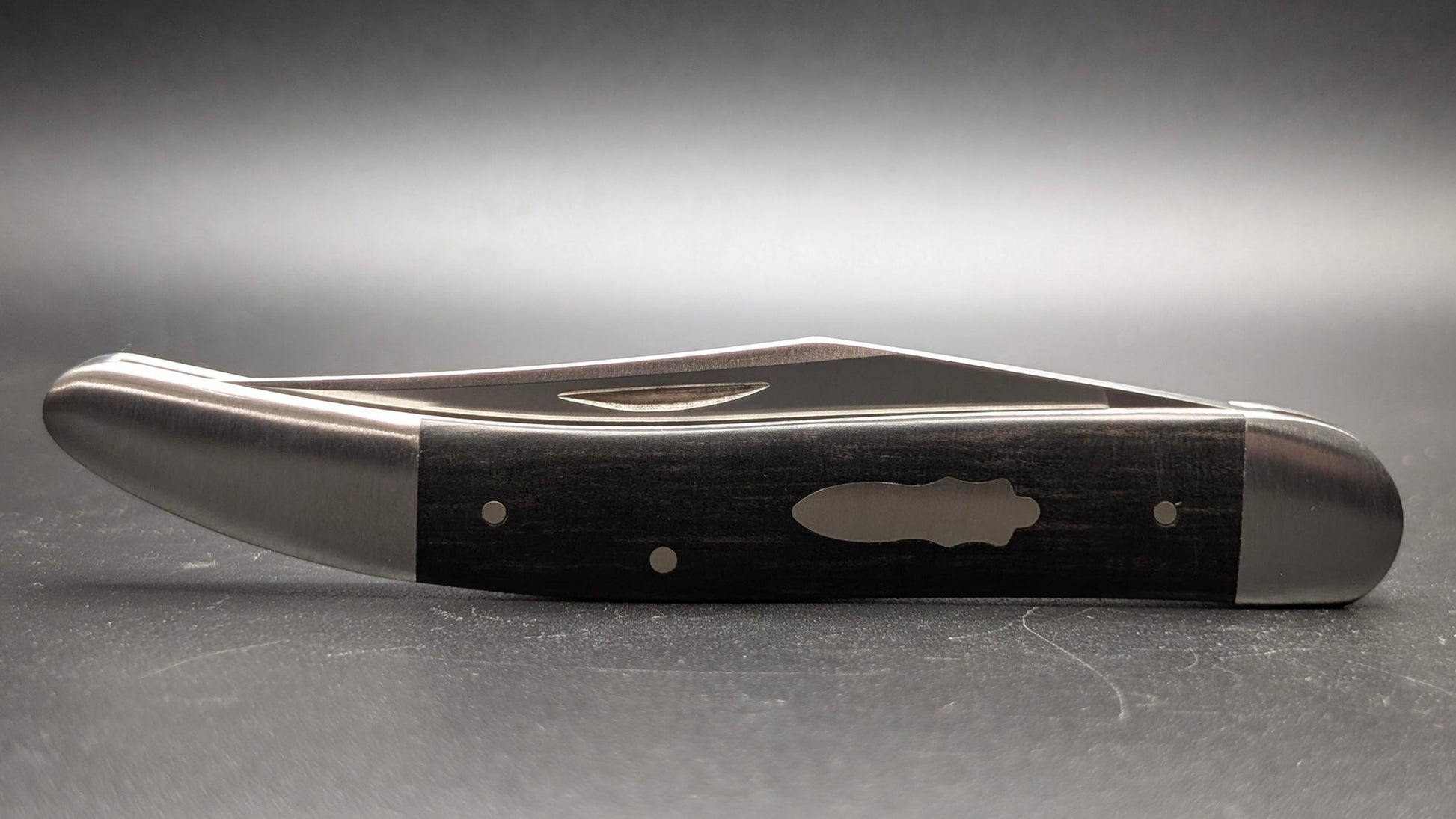 Case Bose Old Dog 2022 Collab Ebony Wood Smooth Model # 10793 Pattern (TB712022 154CM) Closed Front upright