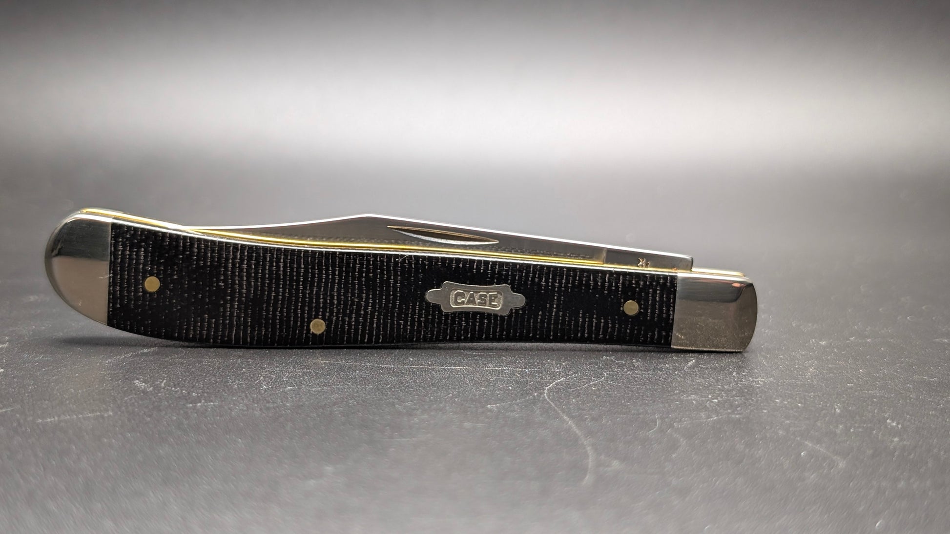 Case Slimline Trapper Black Canvas Laminate Model #23135 Pattern (101046 SS) Closed Front