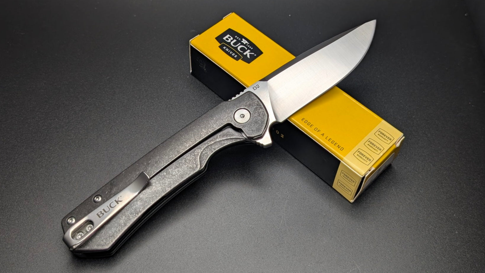 Buck 714 Black with aluminum Handle and Carbon Fiber inserts