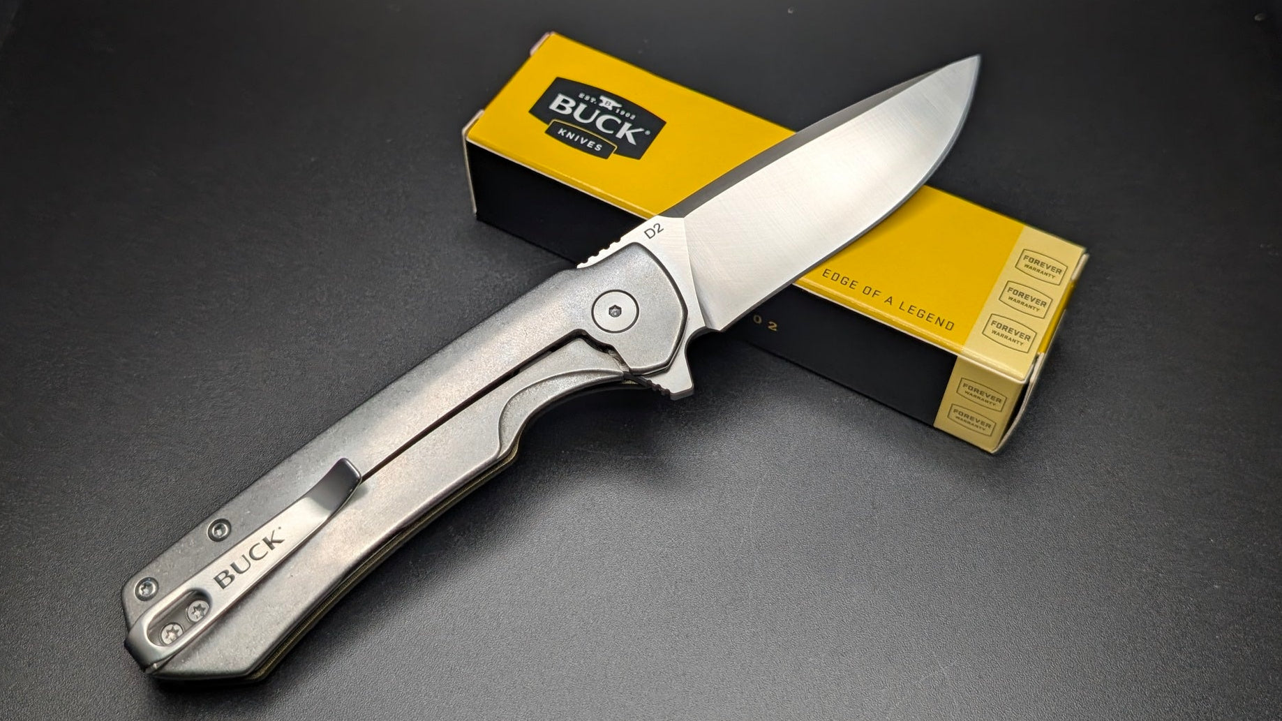 Buck 714 Green with aluminum Handle and Carbon Fiber inserts